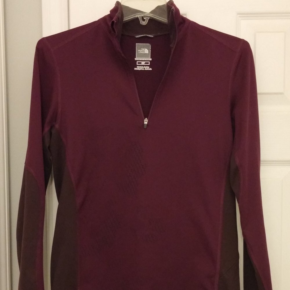 The North Face VaporWick 1/4 Zip Top